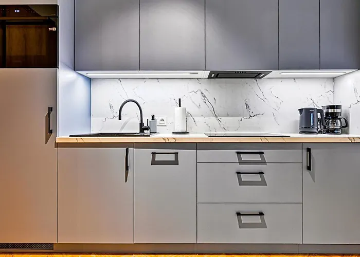 Butikowe Pine By Royal Aparts